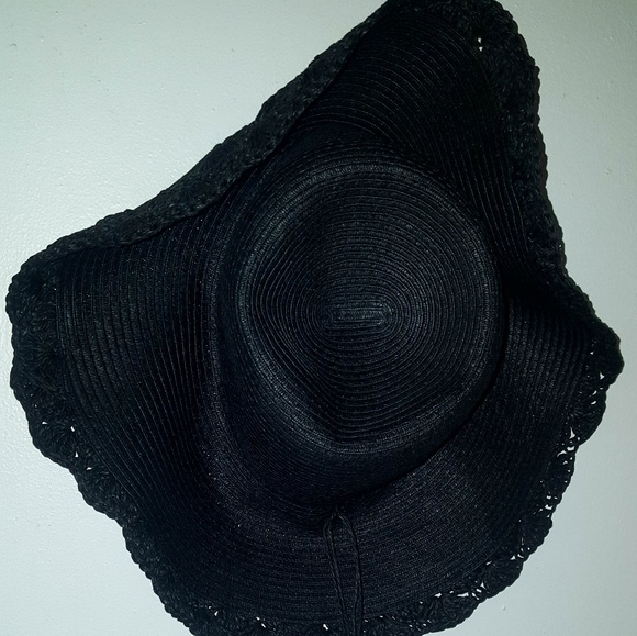 Sold!! BIG BRIM'  for 2/$8 Ladies ~  Summer Hats. - Picture 2 of 2